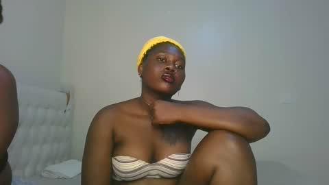 Snapshot of fine_melanie chatting on 12-13-25, 07:53 melanie online show from 12-13-25, 07:53