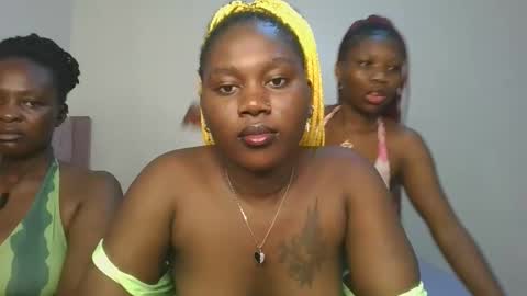 Snapshot of fine_melanie chatting on 01-08-26, 12:13 melanie online show from 01-08-26, 12:13