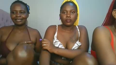 Snapshot of fine_melanie chatting on 01-10-26, 02:57 melanie online show from 01-10-26, 02:57