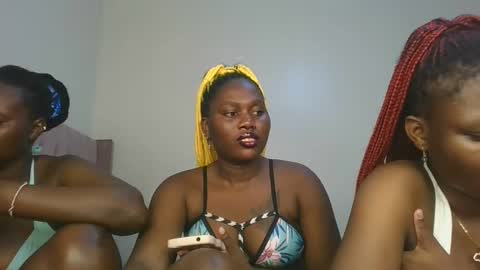 Snapshot of fine_melanie chatting on 01-15-26, 01:37 melanie online show from 01-15-26, 01:37