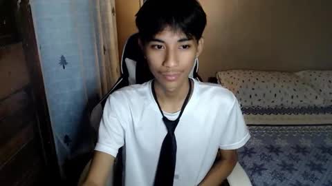Snapshot of fineboii_rey18 chatting on 09-14-25, 02:16 fineboii_rey18 online show from 09-14-25, 02:16