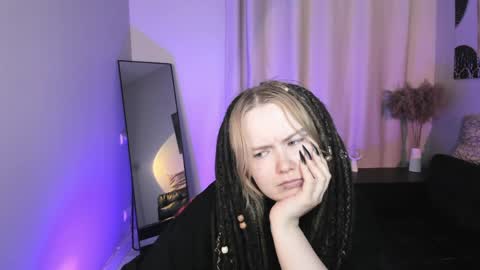 Fiona online show from 04-25-26, 11:35