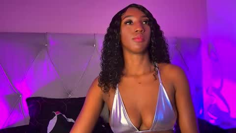 Fiorela Lenin  online show from 02-10-25, 07:17