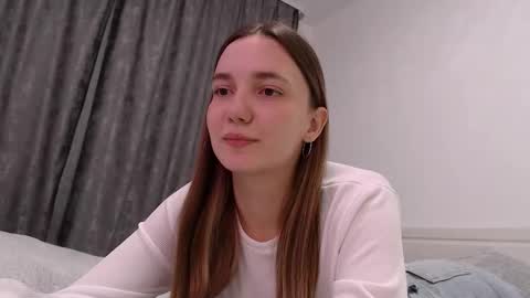 fireflies_fly_ online show from 11-23-25, 05:24