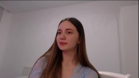 fireflies_fly_ online show from 03-06-26, 07:32