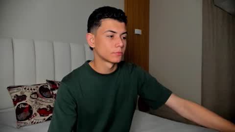 Nicolas online show from 01-19-26, 12:42