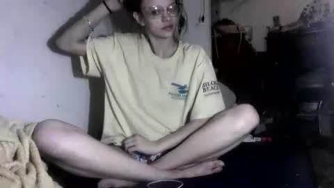 Snapshot of firsttime_freak chatting on 04-10-26, 08:13 FirstTimeFeak online show from 04-10-26, 08:13