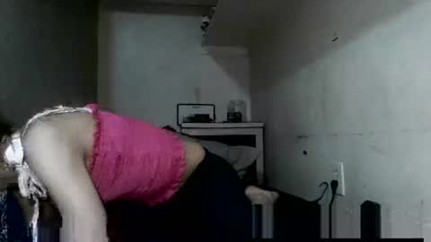 Snapshot of firsttime_freak chatting on 04-29-26, 09:54 FirstTimeFeak online show from 04-29-26, 09:54