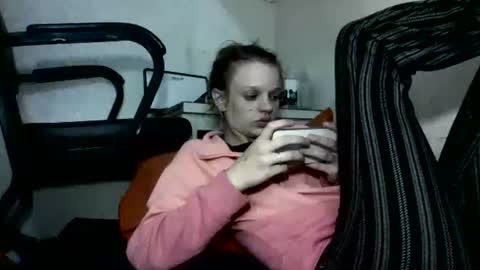 Snapshot of firsttime_freak chatting on 05-04-26, 08:32 FirstTimeFeak online show from 05-04-26, 08:32