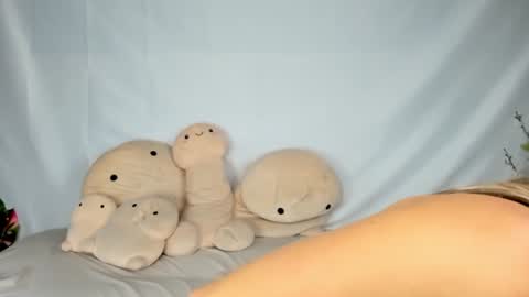 Snapshot of fit_american_girl chatting on 10-02-25, 07:54 Megan NEW twitter fit amer girl online show from 10-02-25, 07:54