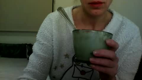 Snapshot of fitbut chatting on 01-08-25, 07:03 Fitbut online show from 01-08-25, 07:03