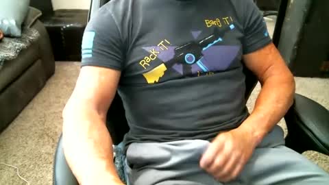 fitguy40 online show from 10-02-25, 04:36