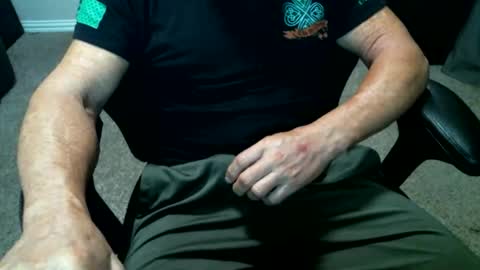 fitguy40 online show from 04-26-26, 03:37