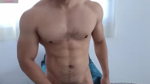 Snapshot of fitnessbody92 chatting on 12-17-24, 02:11 Farid online show from 12-17-24, 02:11