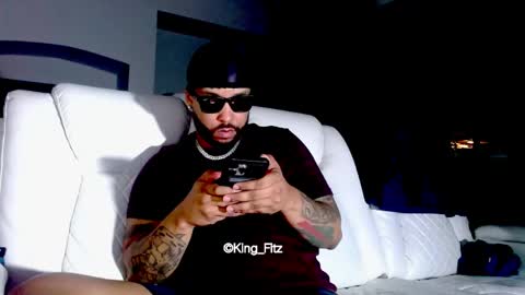 King E  online show from 04-28-26, 01:15