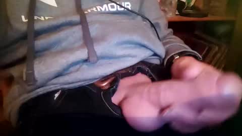 Snapshot of fiveforwilly1 chatting on 12-26-24, 09:15 Markus online show from 12-26-24, 09:15