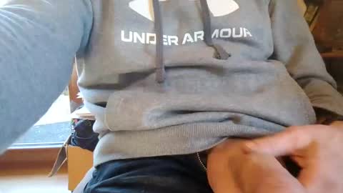 Snapshot of fiveforwilly1 chatting on 02-01-25, 01:41 Markus online show from 02-01-25, 01:41