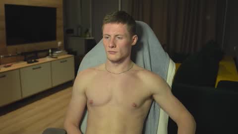 Snapshot of fixsicki chatting on 10-28-25, 10:01 Eren. online show from 10-28-25, 10:01