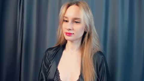 Kira online show from 01-14-26, 02:39