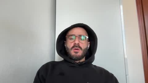 Snapshot of fla85 chatting on 12-02-24, 10:18 Fla is short for Flavio online show from 12-02-24, 10:18