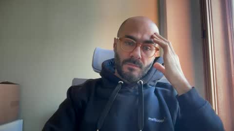 Snapshot of fla85 chatting on 12-20-24, 12:38 Fla is short for Flavio online show from 12-20-24, 12:38