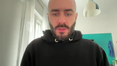 Snapshot of fla85 chatting on 01-06-25, 11:40 Fla is short for Flavio online show from 01-06-25, 11:40