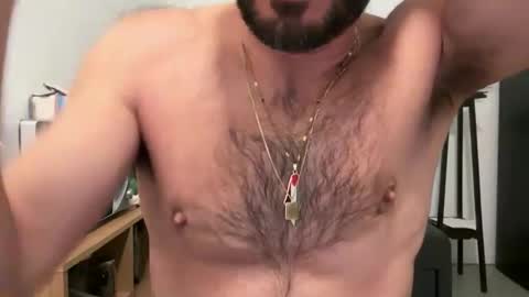 Snapshot of fla85 chatting on 11-29-25, 08:01 Fla is short for Flavio online show from 11-29-25, 08:01