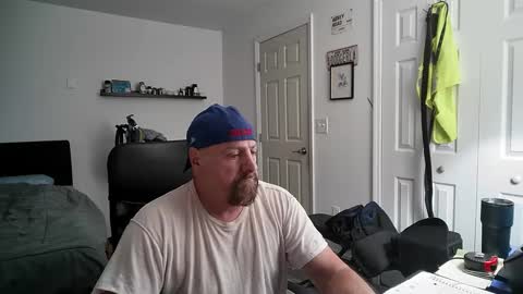 Snapshot of flaguy3233 chatting on 12-08-24, 03:53 Florida guy online show from 12-08-24, 03:53