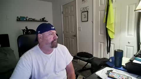 Snapshot of flaguy3233 chatting on 12-16-24, 10:13 Florida guy online show from 12-16-24, 10:13
