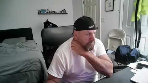 Snapshot of flaguy3233 chatting on 01-10-25, 02:57 Florida guy online show from 01-10-25, 02:57