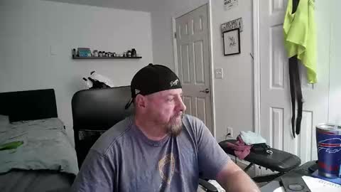 Snapshot of flaguy3233 chatting on 01-24-25, 05:42 Florida guy online show from 01-24-25, 05:42