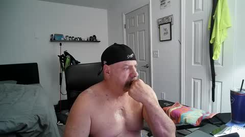 Snapshot of flaguy3233 chatting on 02-15-25, 06:23 Florida guy online show from 02-15-25, 06:23