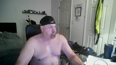 Snapshot of flaguy3233 chatting on 09-17-25, 09:05 Florida guy online show from 09-17-25, 09:05