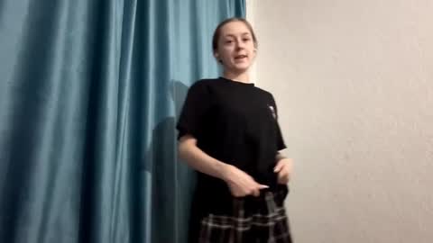 Emma online show from 03-04-26, 06:58