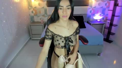   FLEUR   online show from 02-03-25, 07:10