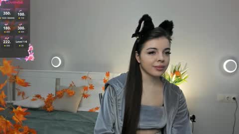 Doloras online show from 11-26-25, 07:09