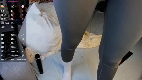 Emely  online show from 03-03-25, 01:21