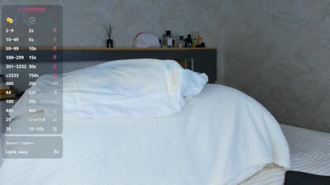 Emely  online show from 03-11-26, 03:23