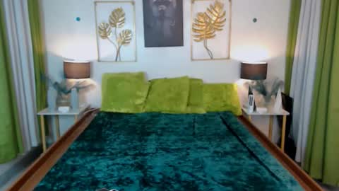 Snapshot of flirtymarga chatting on 10-30-25, 04:52 Marga online show from 10-30-25, 04:52