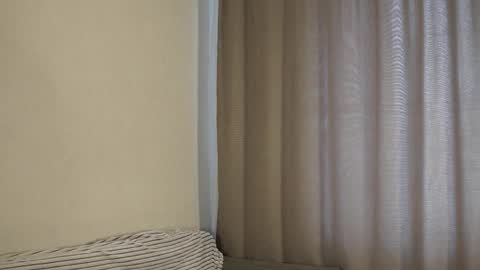 Snapshot of flirtyvibe chatting on 10-18-25, 05:21 Mila online show from 10-18-25, 05:21
