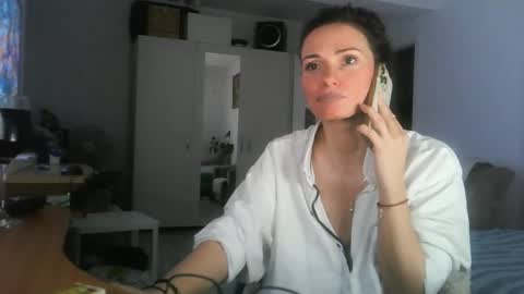 Snapshot of flomarian chatting on 02-10-25, 03:53 Select Lady online show from 02-10-25, 03:53