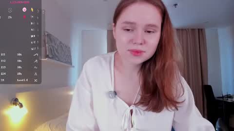 Snapshot of flora_fiore chatting on 06-20-26, 06:27 Hayley I WILL COME BACK ON MAY 27TH 6pm UTC online show from 06-20-26, 06:27