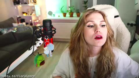 Flora Pepega       online show from 03-06-25, 08:48