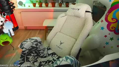 Flora Pepega       online show from 03-06-25, 11:53