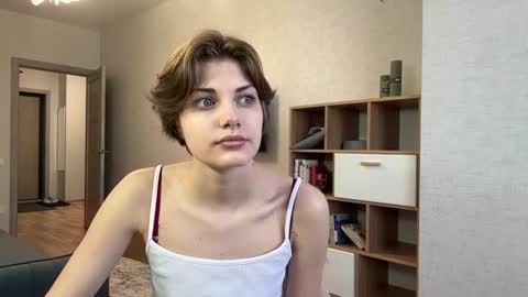 Snapshot of florenceheatly chatting on 06-08-26, 10:15 Flora online show from 06-08-26, 10:15