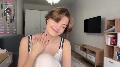Snapshot of florenceheatly chatting on 06-18-26, 10:30 Flora online show from 06-18-26, 10:30