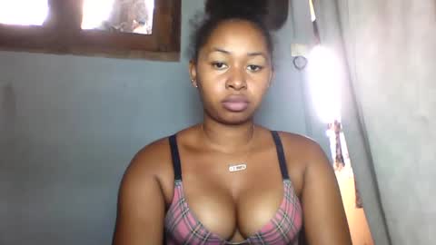 florencia011 online show from 02-23-25, 08:06