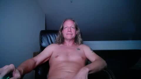 Snapshot of floridacat017 chatting on 12-21-25, 07:59 Double-D online show from 12-21-25, 07:59