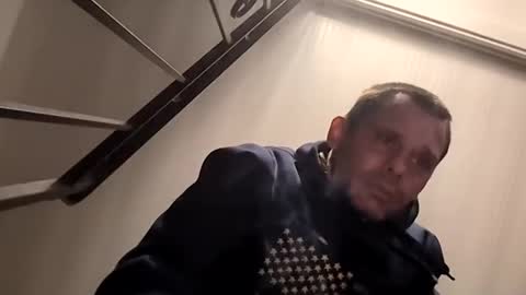 Snapshot of floridaman320 chatting on 12-15-25, 05:23 floridaman320 online show from 12-15-25, 05:23