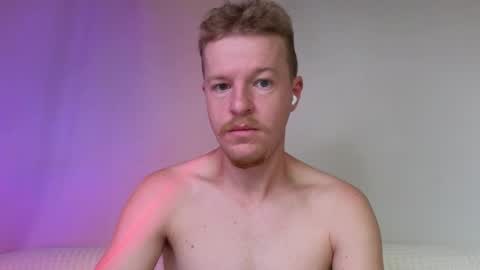 Snapshot of flower_haze chatting on 11-04-25, 04:44 Alexander online show from 11-04-25, 04:44